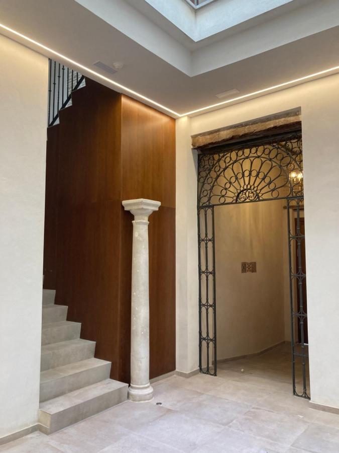 Aparthotel Casa Senorial Del Siglo XVIII Sevilla Exterior foto