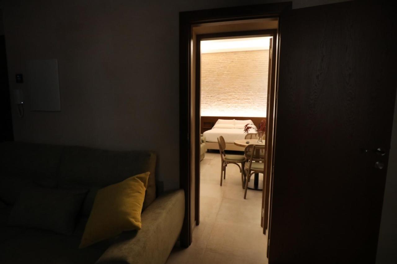 Aparthotel Casa Senorial Del Siglo XVIII Sevilla Exterior foto
