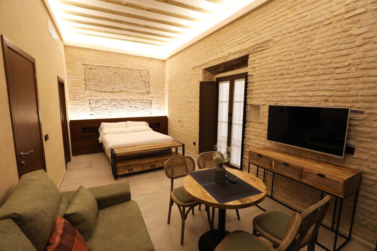 Aparthotel Casa Senorial Del Siglo XVIII Sevilla Exterior foto